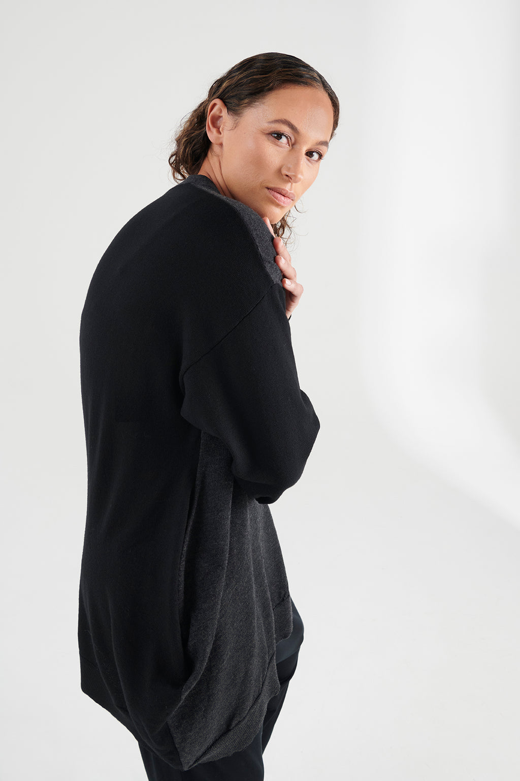 Curva Merino Cardigan, Charcoal/Black